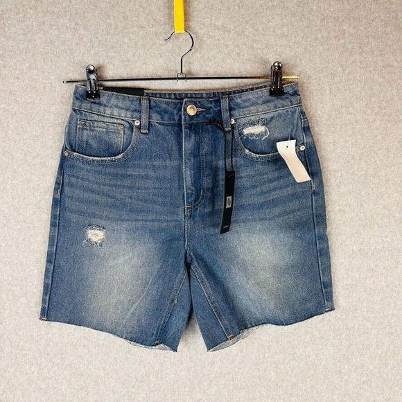 New Numero Womans Sz 27 High Rise Denim Shorts Blue Distressed NWT - Picture 3 of 10
